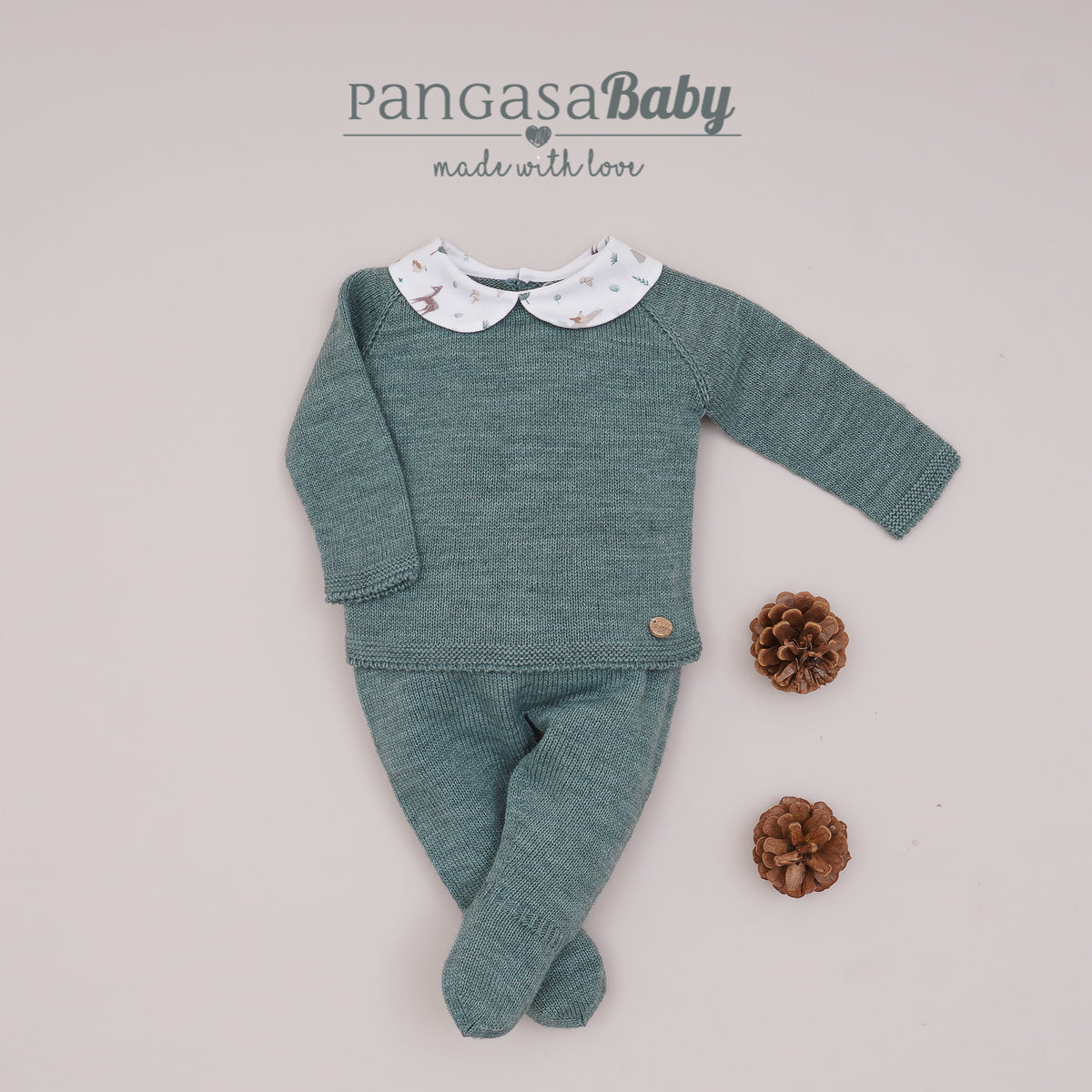 Conjunto primera puesta cuello bebe Colección Bambi Pangasa color verde olmo