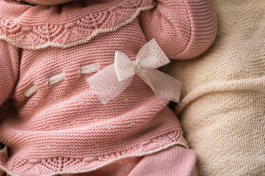 Traje de punto y capota lazo tul "Admirar" color rosa orquídea