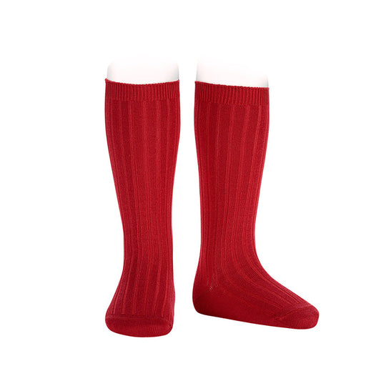 Calcetines altos canalé Condor color red velvet